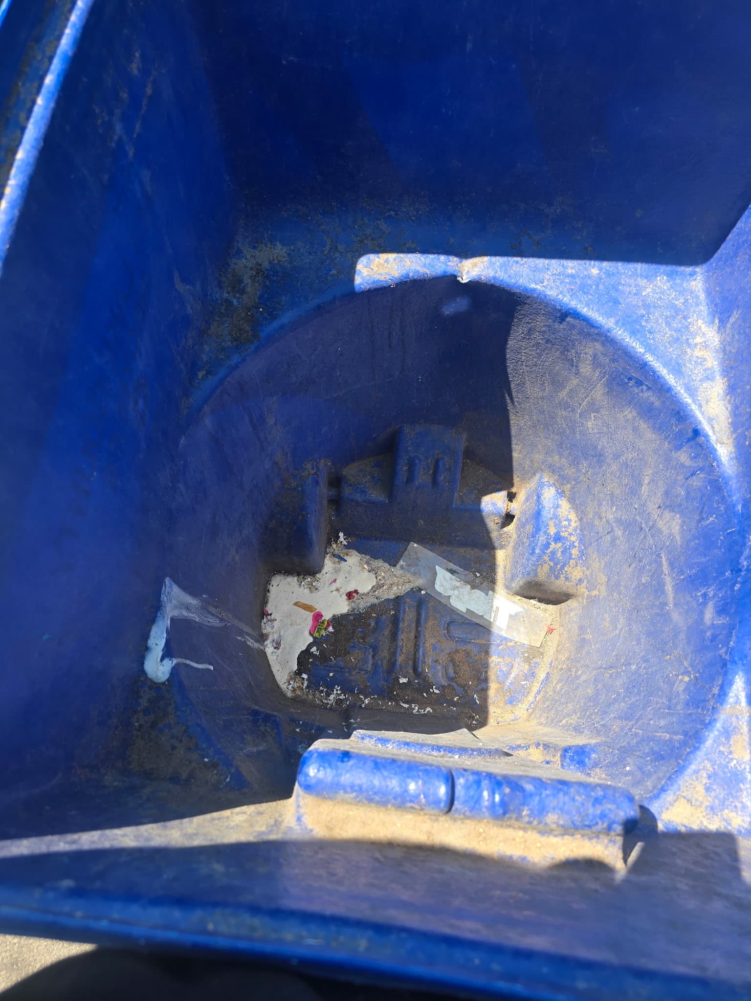 Dirty, grimy recycling bin before TK Valet cleaning in Salt Lake City